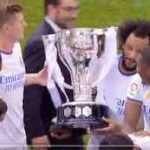 Marcelo levanta la copa de campeones