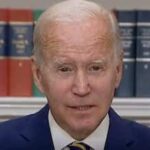 Joe Biden anunciando la cancelación de la deuda universitaria